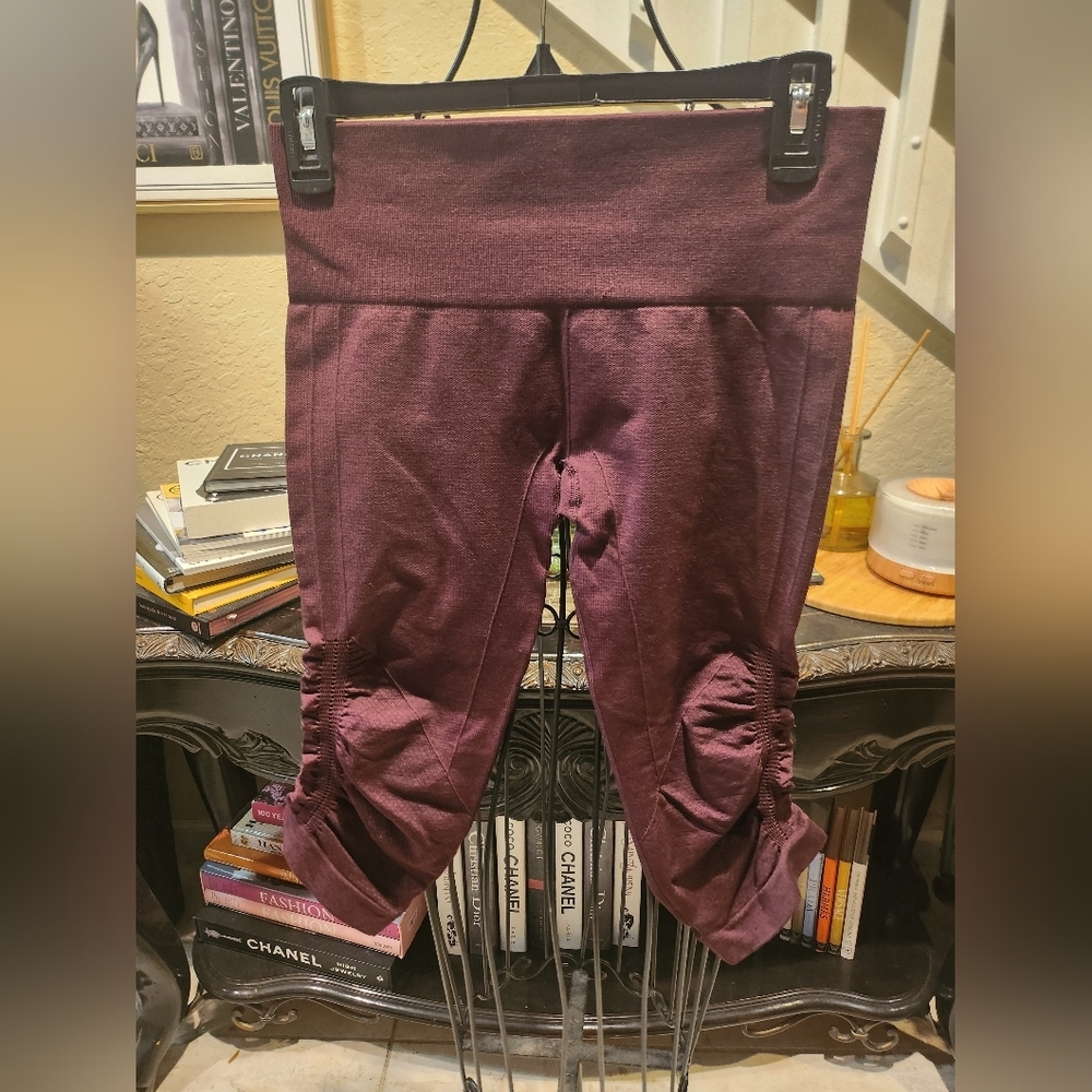LULULEMON In The Flow Crop Leggings